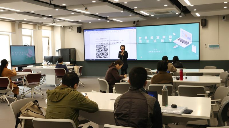 零基础学习电工，通常需要经过以下几个阶段：