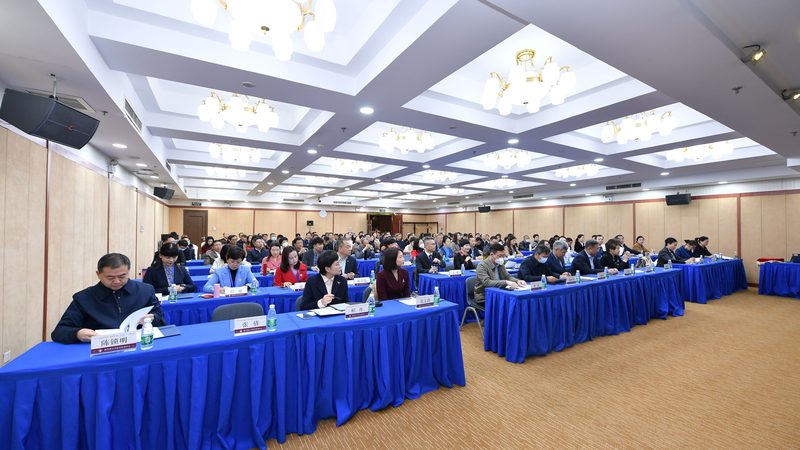揭秘成人教育机构可靠性，家长与职场人士的选课指南
